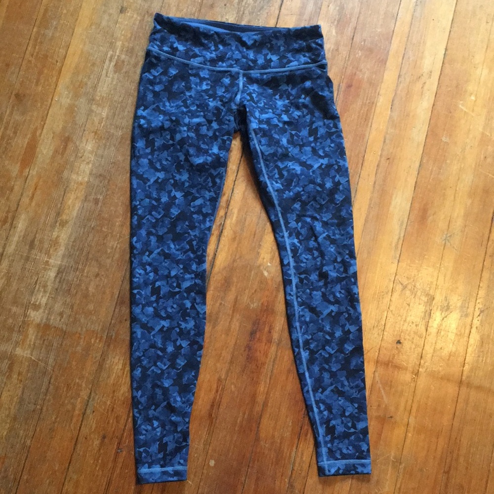 Lulu camo leggings